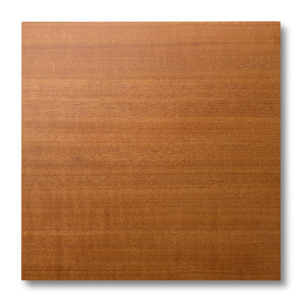 Pannellino di legno dipinto di colore miele su tanganica 20 gloss, resistente all'abrasione